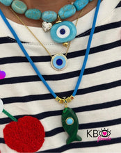 Load image into Gallery viewer, Turquoise beads eye necklace