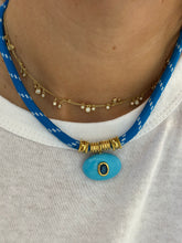 Load image into Gallery viewer, Lucky eye lace necklace turquoise