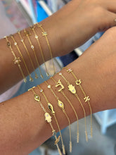 Load image into Gallery viewer, Lucky Hamsa bracelet goldie