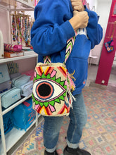 Load image into Gallery viewer, Mochilla medium eye bag