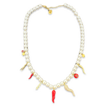 Load image into Gallery viewer, Pearls Lucky horn necklace