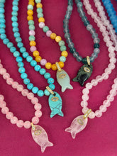 Load image into Gallery viewer, Short beads necklace with lucky fish pink