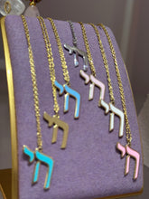 Load image into Gallery viewer, Lucky Chai midi necklace color