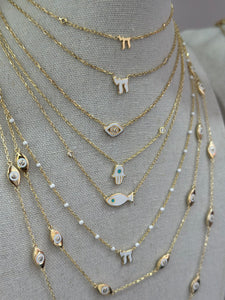 Lucky חי dots necklace color