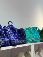 Load image into Gallery viewer, Bandana bucket bag medium blue