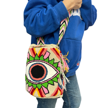 Load image into Gallery viewer, Mochilla medium eye bag