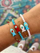 Load image into Gallery viewer, Capri fish chain bracelet