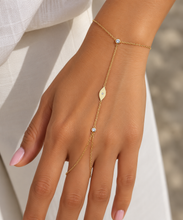 Load image into Gallery viewer, Hand chain bracelet eye