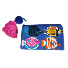 Load image into Gallery viewer, Clutch lucky fishes