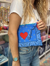 Load image into Gallery viewer, Bandana clutch midi blue 🙂