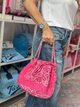 Load image into Gallery viewer, Bandana bucket bag fuxia