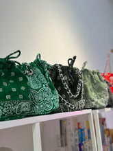Load image into Gallery viewer, Bandana bucket bag green