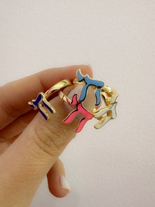 Lucky חי ring color