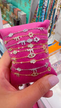 Load image into Gallery viewer, Lucky 3 charms bracelet gold