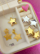 Load image into Gallery viewer, Maxi stars earrings gold