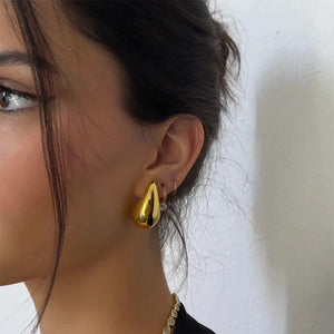 Drop earrings gold 3 cm