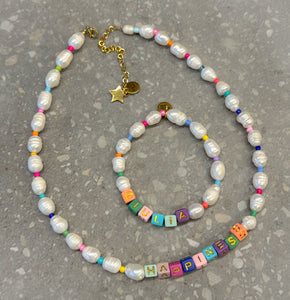 Collana di perle personalizzate con colore del nome