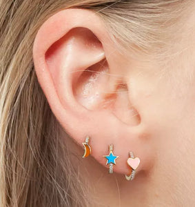 Enamel star huggie earring